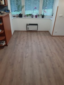 pokládka vinylu click clack
